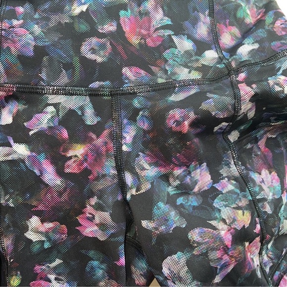 Lululemon Fast And Free Short 10" *Non-Reflective
Activate Floral Multi Size 2 - Picture 10 of 12